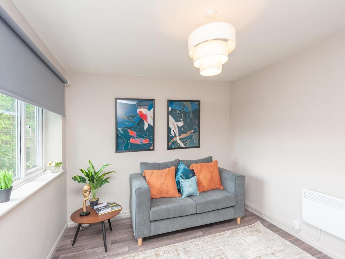 Apartament Pass The Keys Couples Haven On The Banks Of The River Aire Leeds  Zewnętrze zdjęcie